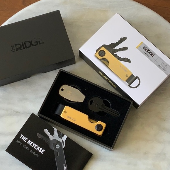 The Ridge 24 Karat Gold Key Case - Picture 5 of 11